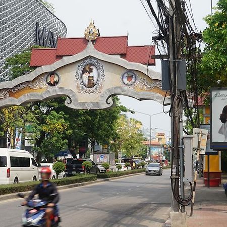 The Pub Guesthouse Chiang Mai Buitenkant foto