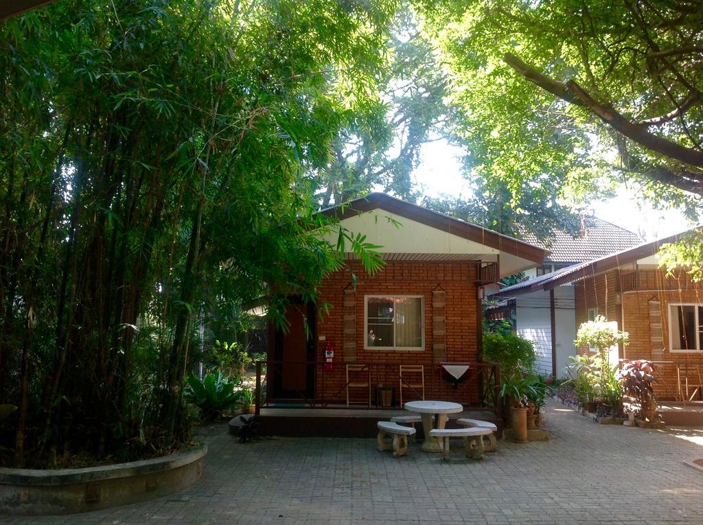 The Pub Guesthouse Chiang Mai Buitenkant foto